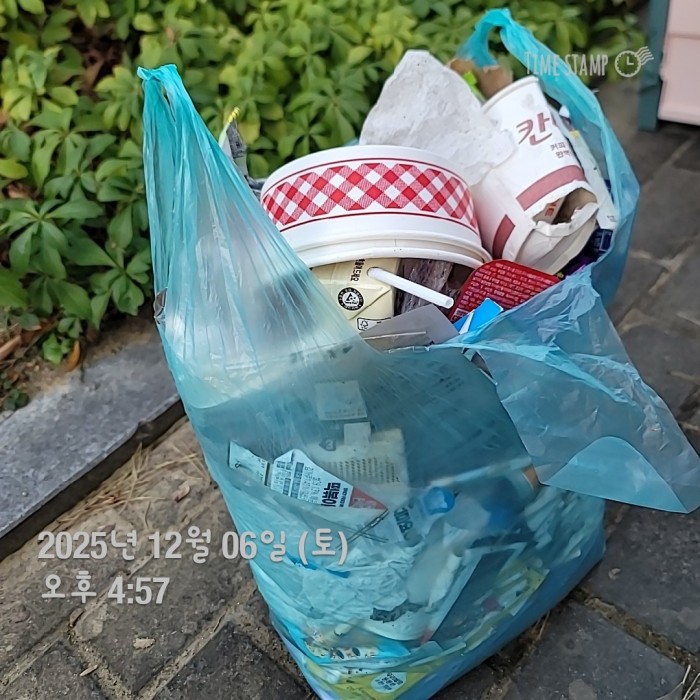 00daf3c447d97bfcb32a819e375b3357_1765329